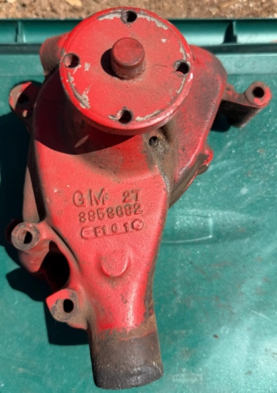 1971 GM Water Pump #3953692 date F1 01